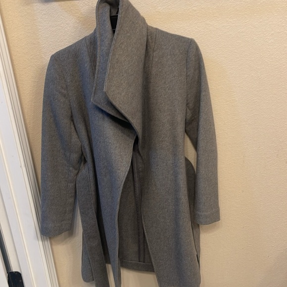 Banana Republic Coat - Picture 8 of 12